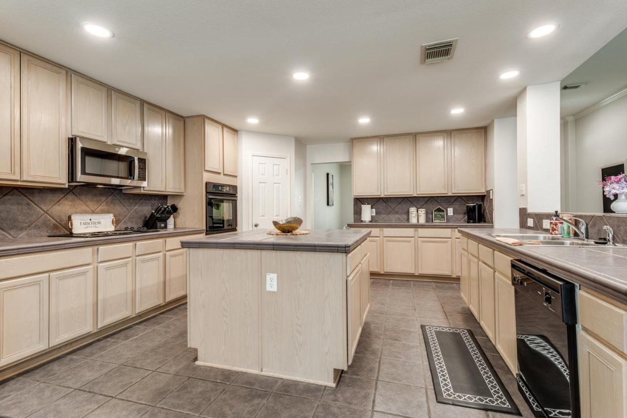 Spacious 5 Bdrm Home Mins To Wineries With Private Pool And Hot Tub! Джонсън Сити Екстериор снимка